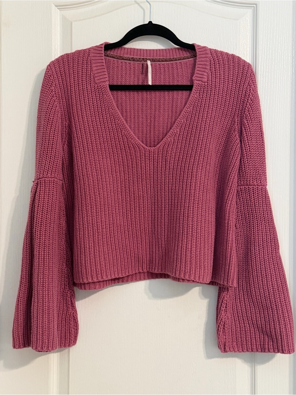 Free People Rose Pink V-Neck Chunky Ribbed Knit Sweater Size L